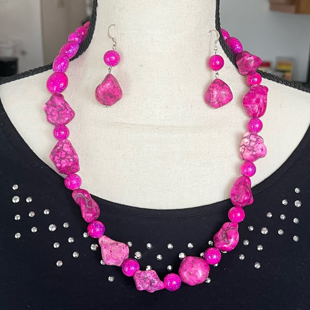 Gemstone necklace & earrings 23”-26” GUC - jewelry
